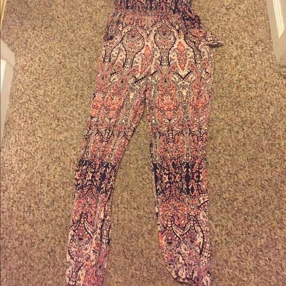 patterned jumpsuit - Picture 2 of 3