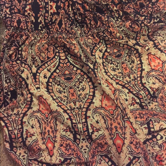 patterned jumpsuit - Picture 3 of 3