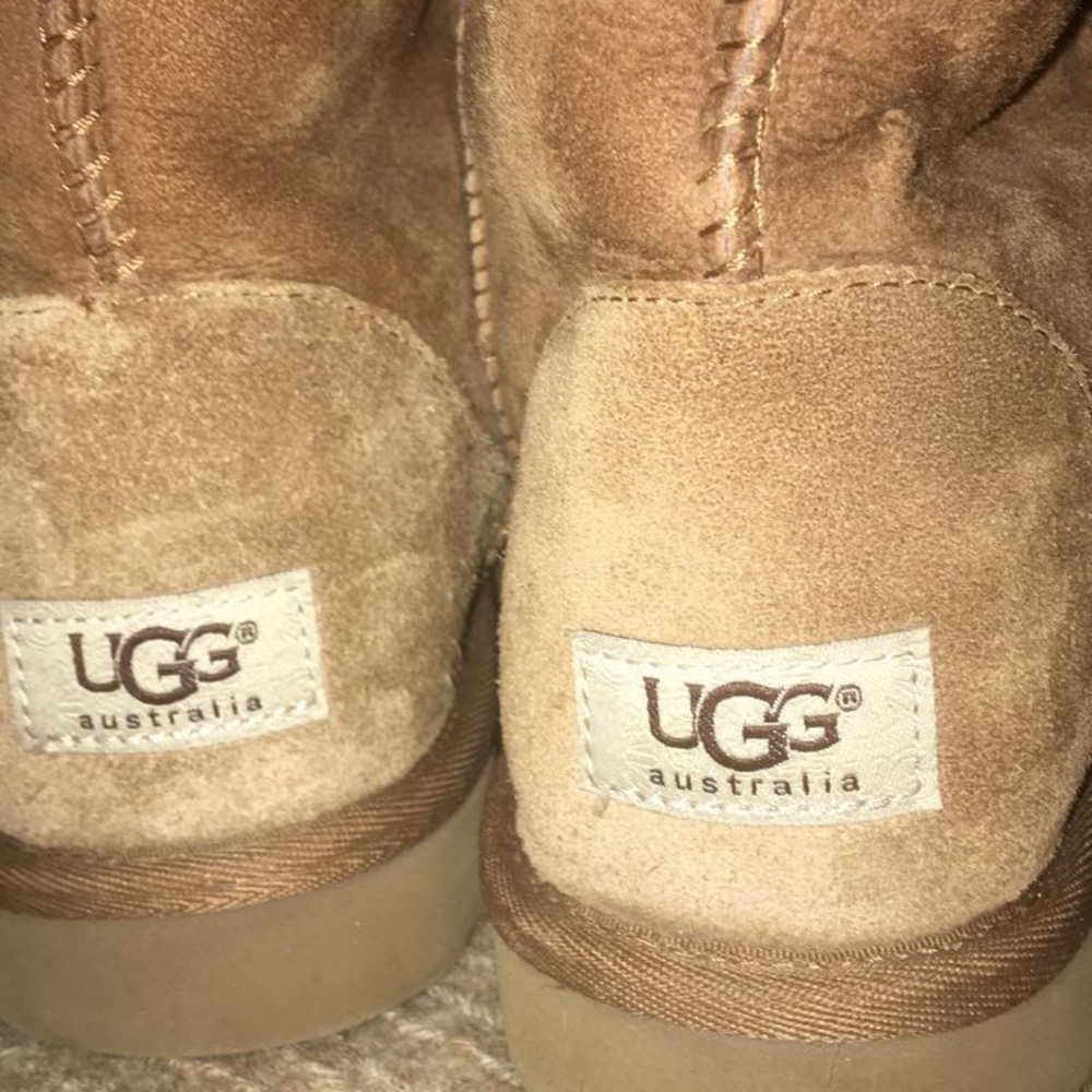 UGGS