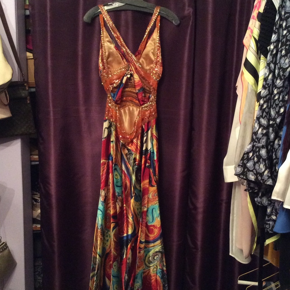 Multicolor beaded gown - Picture 5 of 8