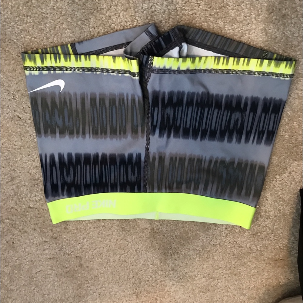 Nike Pro shorts bundle - Picture 4 of 6