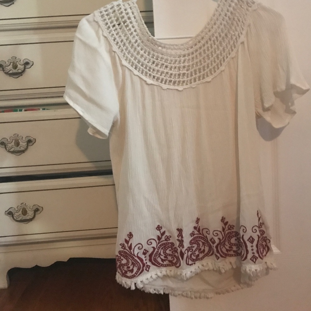 Printed White and red shirt