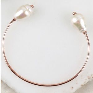 Rose Gold Bracelet With Pearl Accent