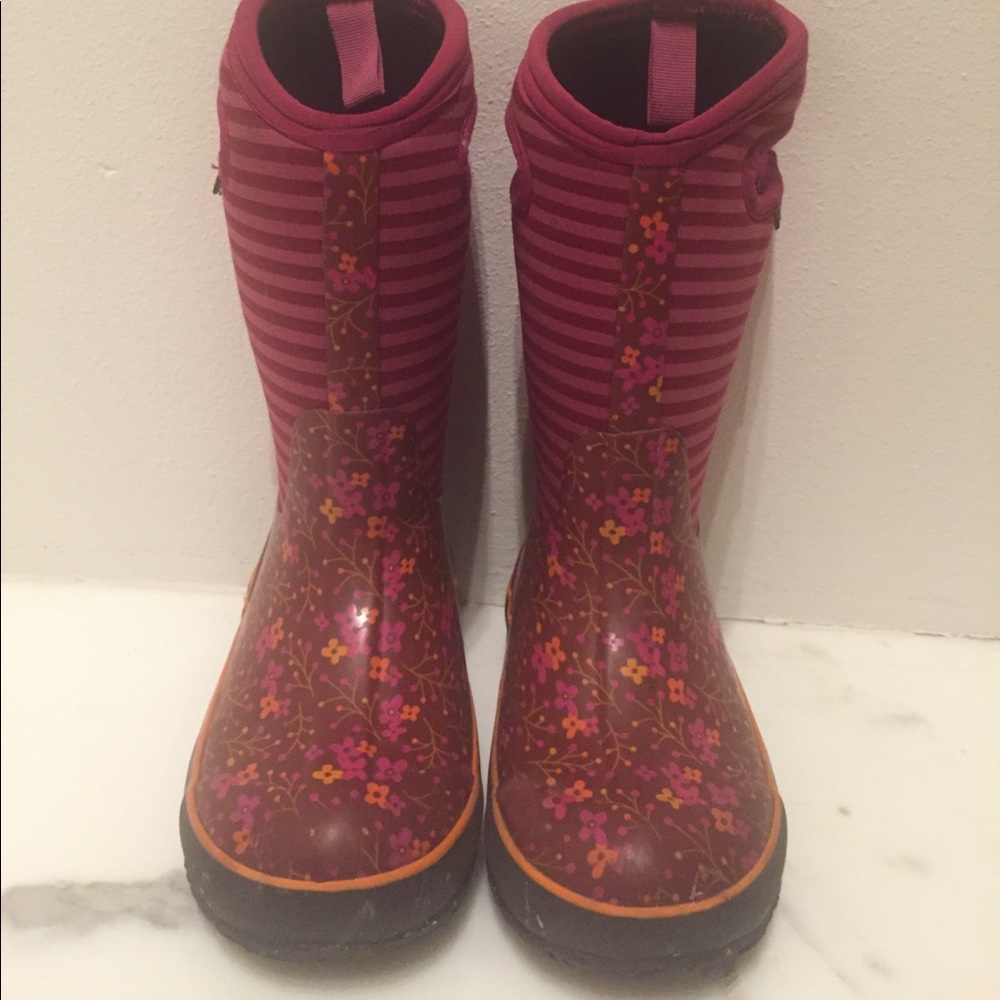 Bogs kids Girls Snow boots, size 13.