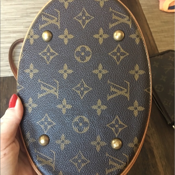 *SOLD* LOUIS VUITTON PM BUCKET BAG - Picture 6 of 8