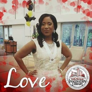 Meet your Posher, Iris