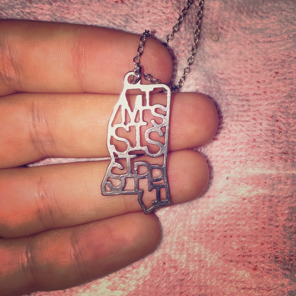 Boutique Mississippi Necklace Pendant