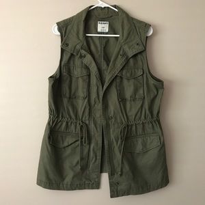 Old Navy Utility Cargo Vest, size L