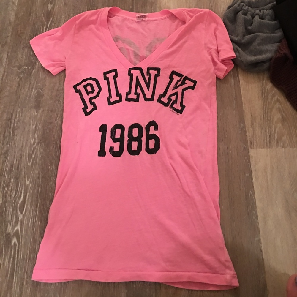 VS hot pink tee shirt XS