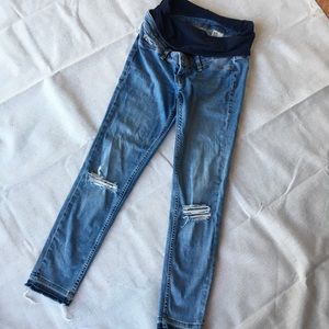 H&M Maternity Distressed skinny jeans