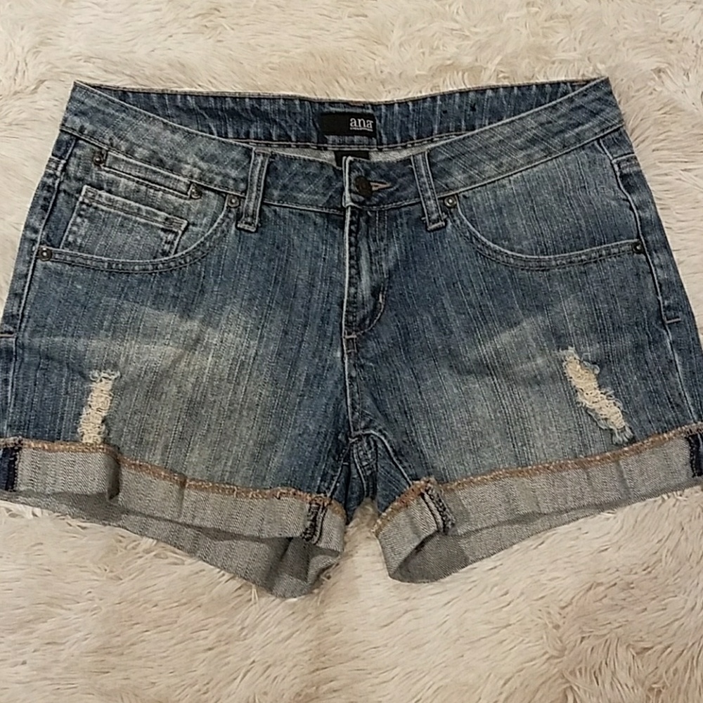 Womens distressed jean shorts