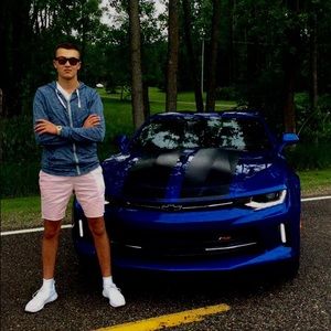 Meet your Posher, Alex