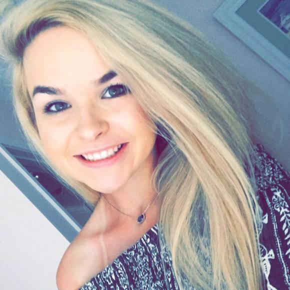 Meet your Posher, Maia - Picture 2 of 2