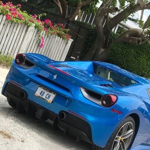 Meet your Posher, Chase