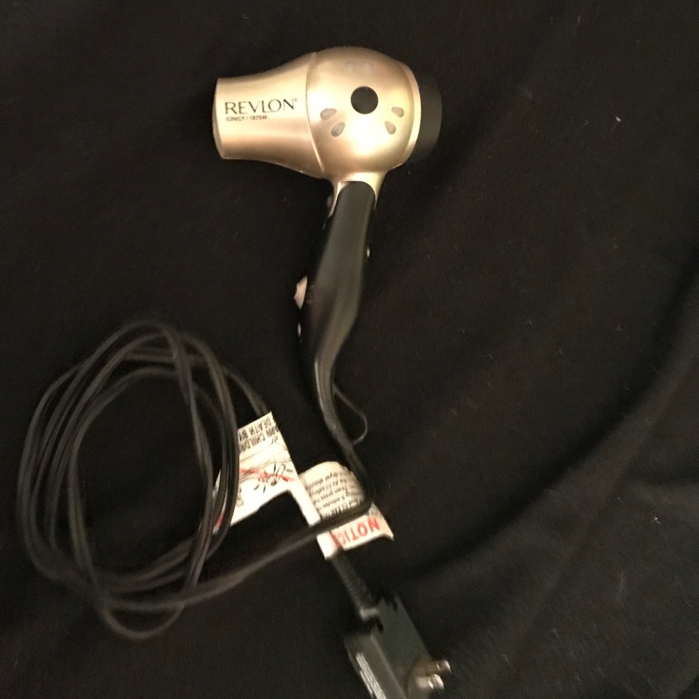 Hair dryer