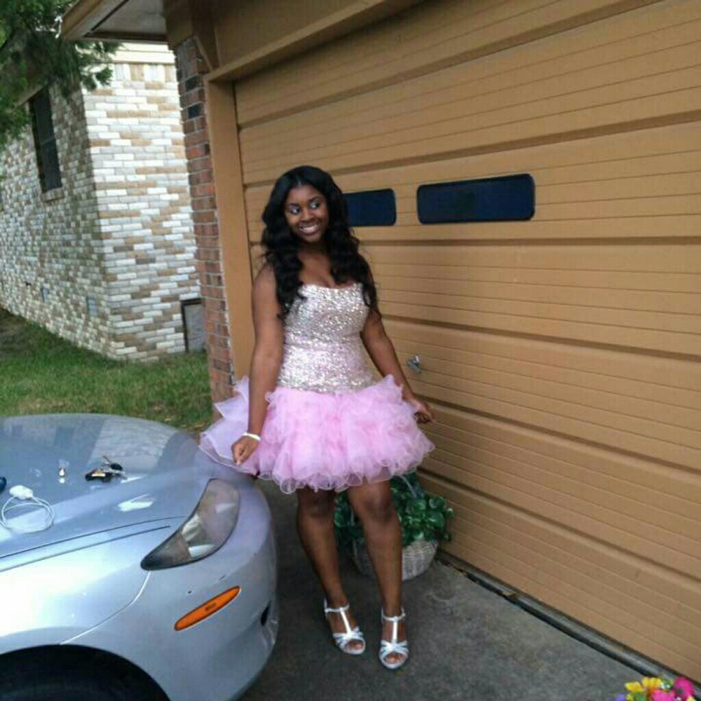 Pink sherri hill homecoming dress