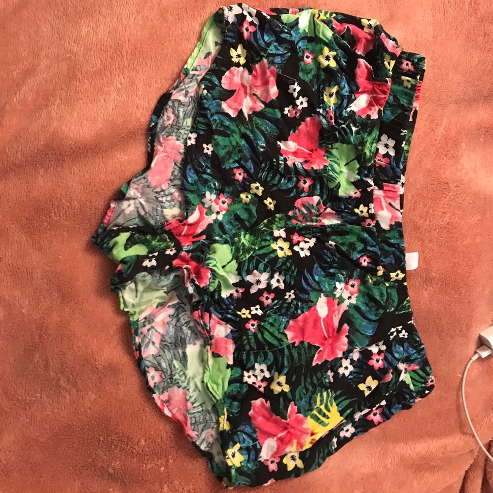Flower print h&m shorts