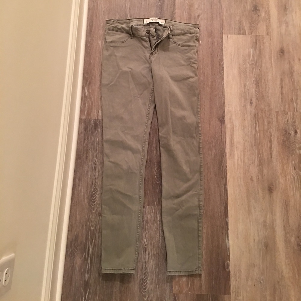 A&F light olive green size 2 JEGGINGS!