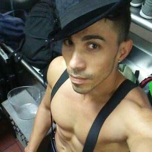 Meet your Posher, Victor arturo