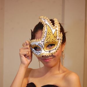 Meet your Posher, Mae