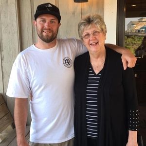 Meet your Posher, Devin