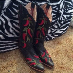 Twisted X red chili pepper boots!