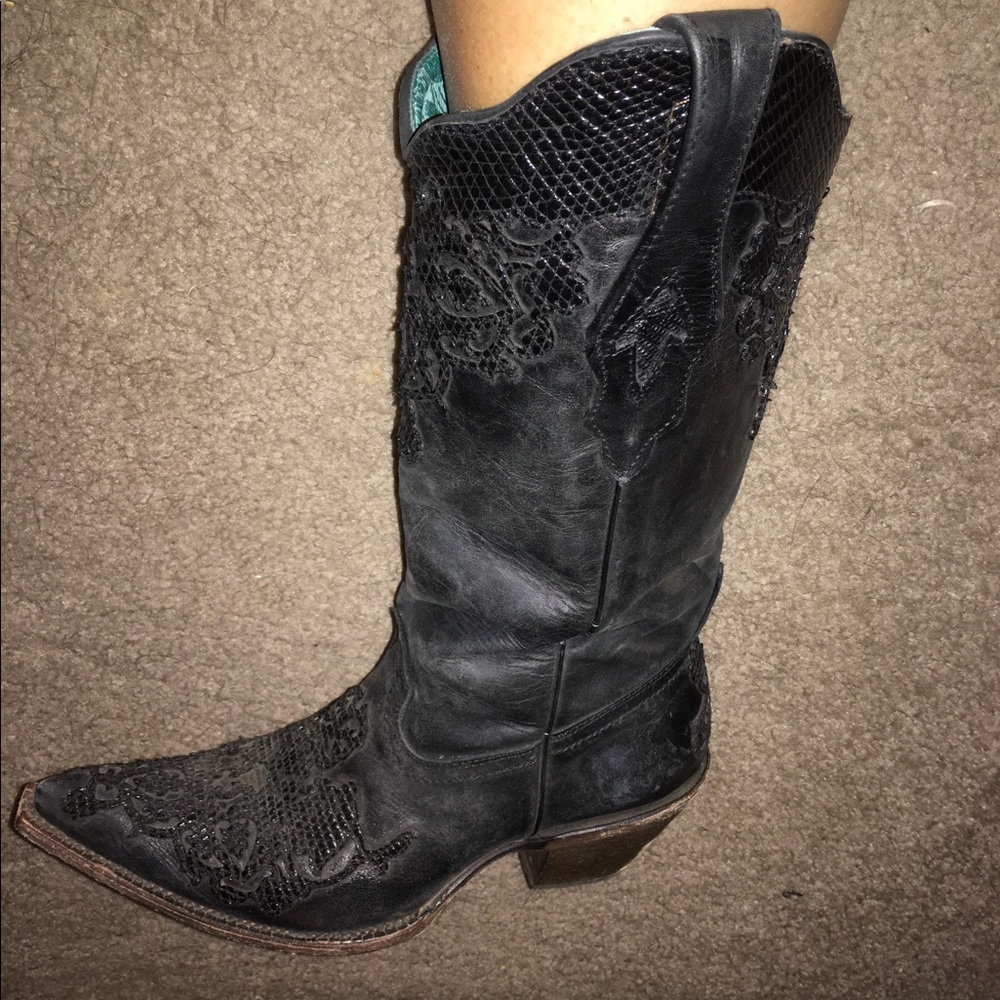 Corral black cowboy boots