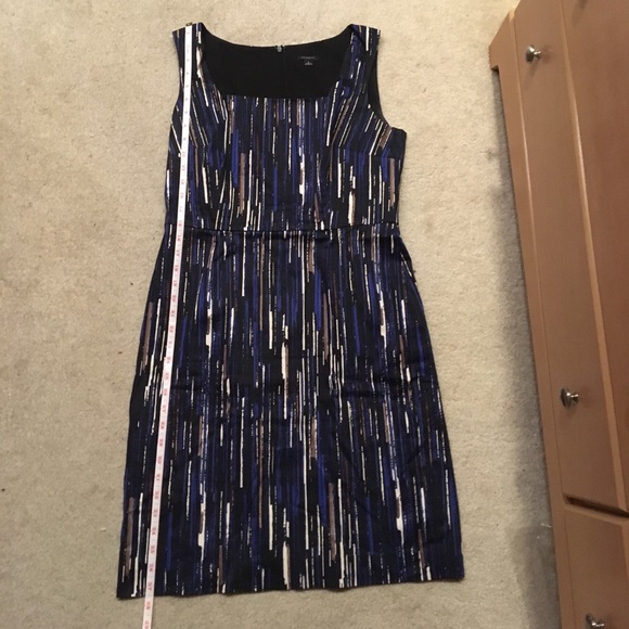 Square neck dress - Picture 5 of 6