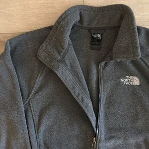 North Face Men's Gray Fleece Pullover