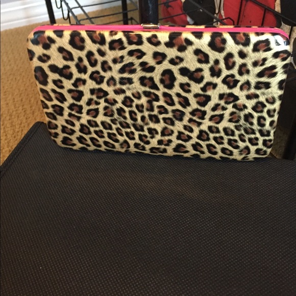 Leopard Wallet - Picture 3 of 3