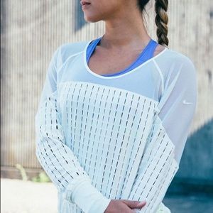Nike Long Sleeve Street Top
