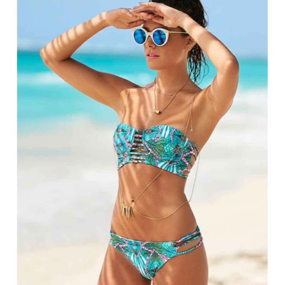 Malai Swimsuit - Picture 3 of 4