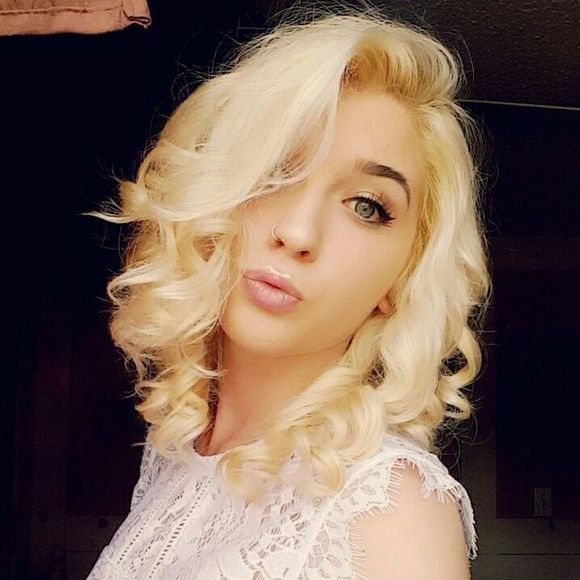 Meet your Posher, Briana - Picture 1 of 1