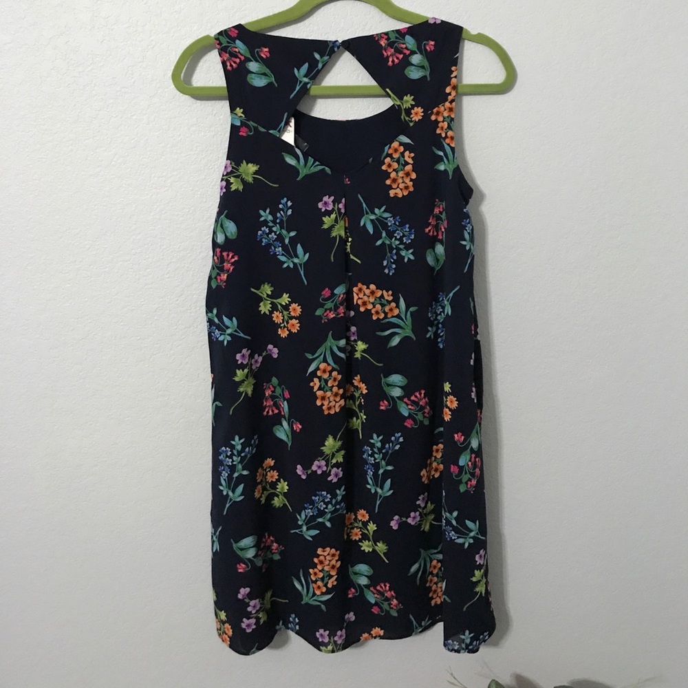 *donating 9/14* NWT blue floral dress - Picture 4 of 4