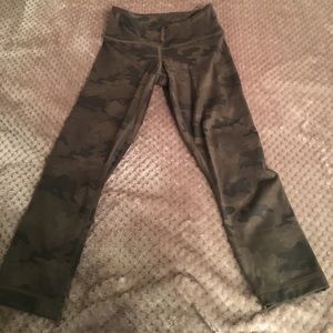 Lululemon Camo Crop Leggings