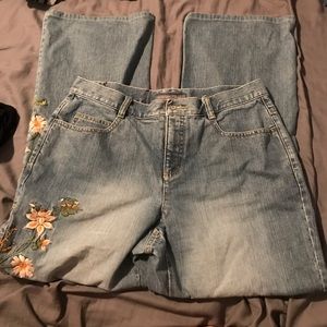 Boho embroidered jeans!
