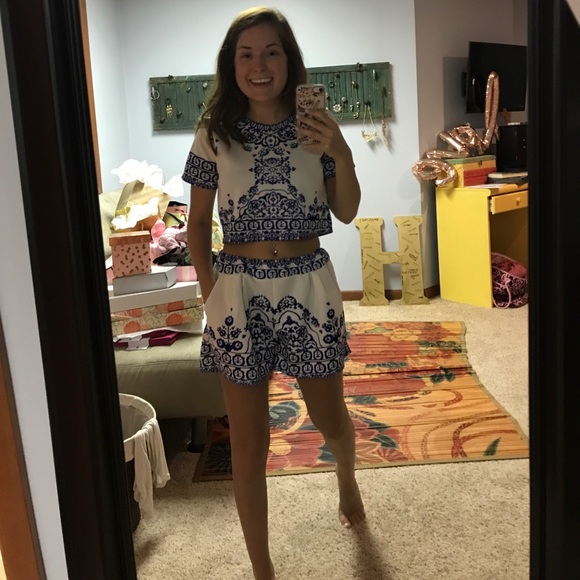 Shirt and shorts outfit! - Picture 3 of 3