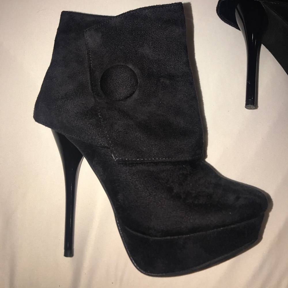 Black Charlotte Russe heels