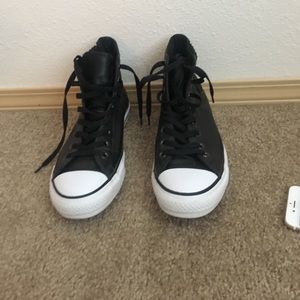 Black hi-top converse
