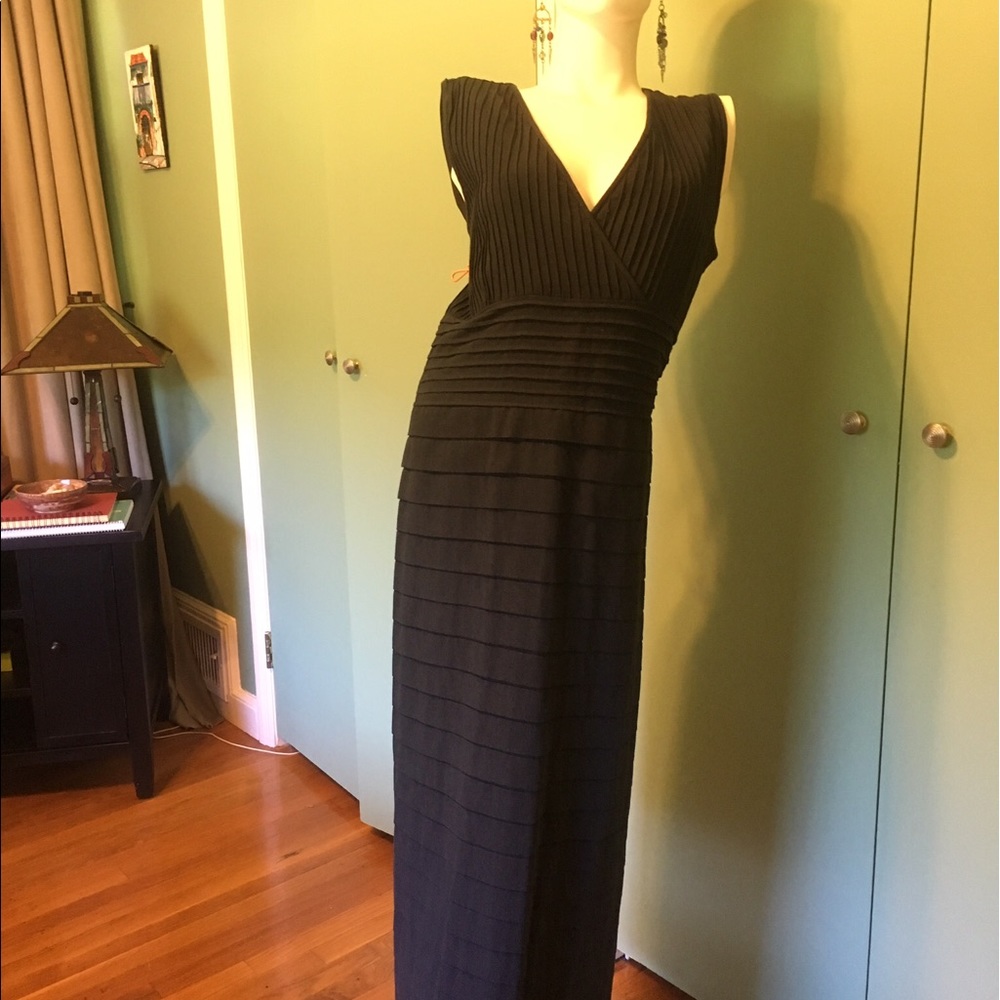 Black casual gown dress - Picture 2 of 4