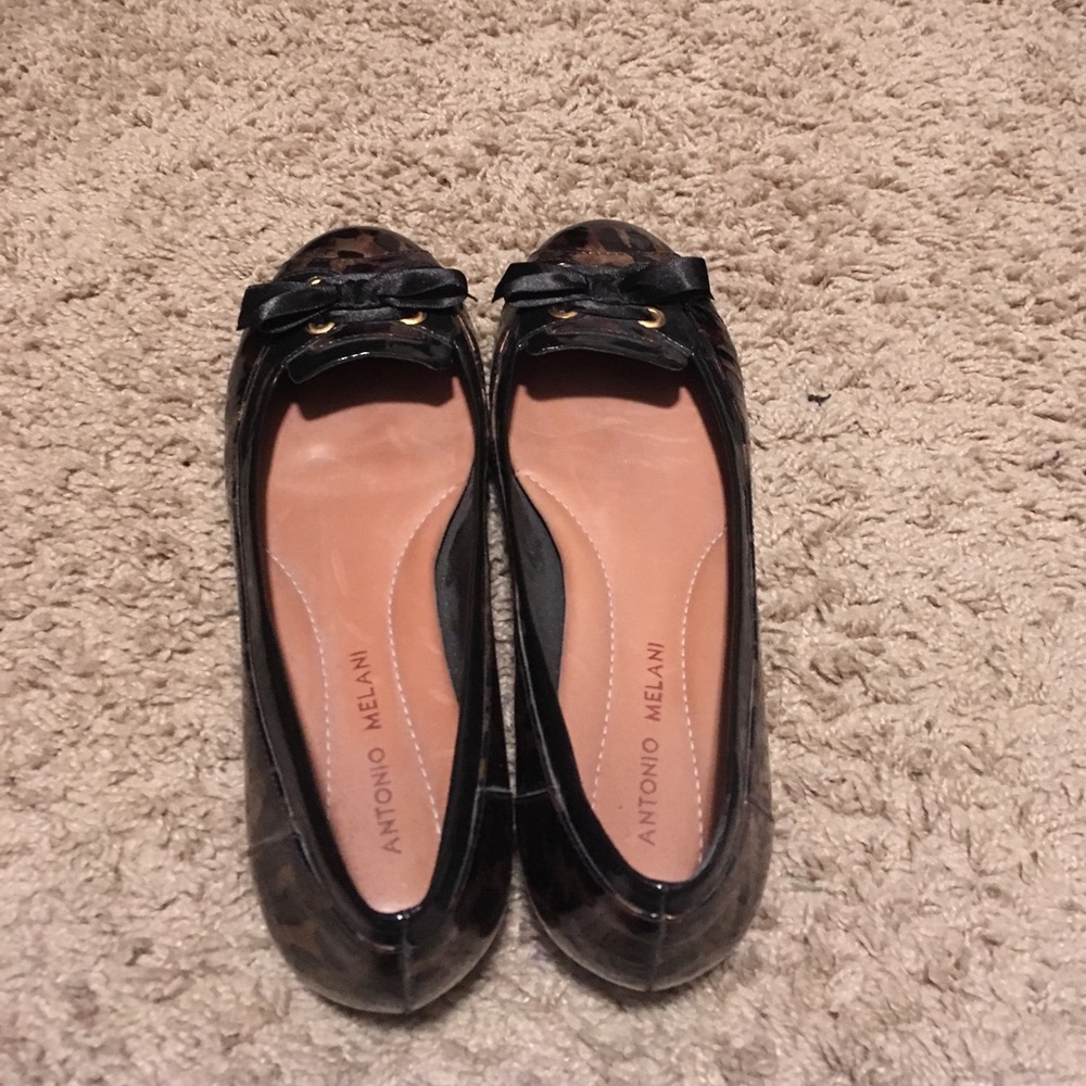 Antonio Melani animal print flats