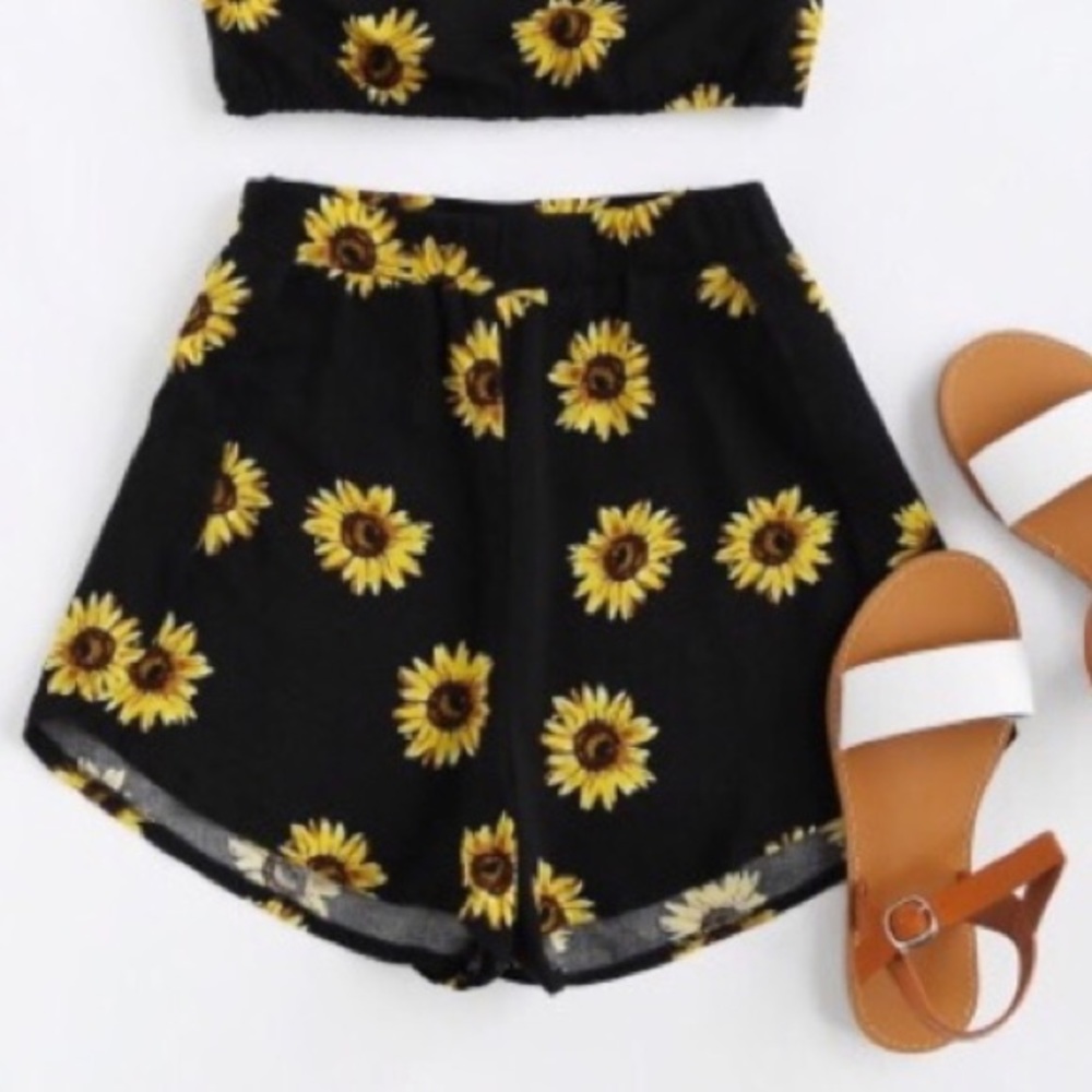 🌻 • 🆕 wild child black sunflower shorts