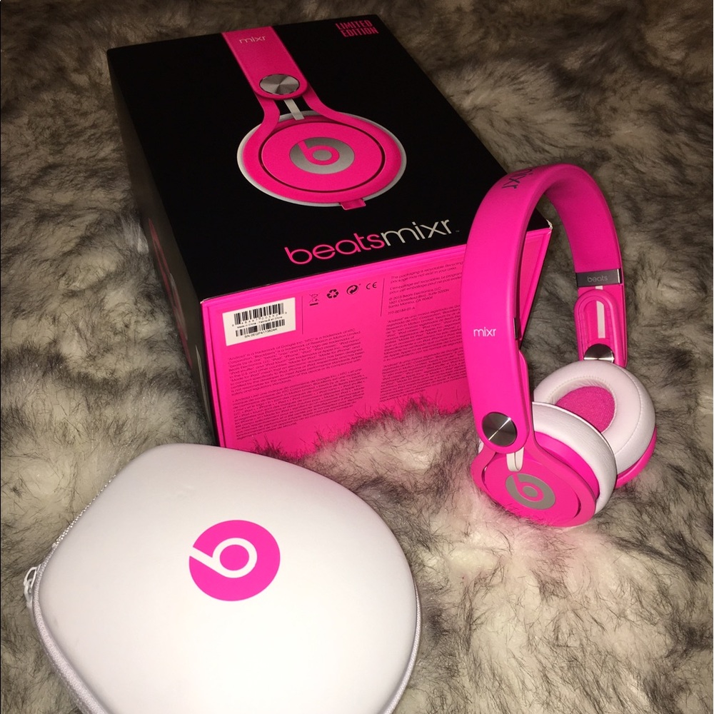 Limited Edition Neon Pink Beats Mixr by Dre