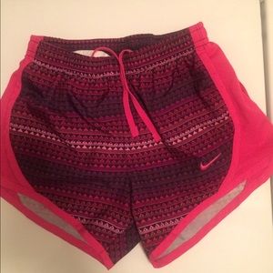 Girls small Nike shorts