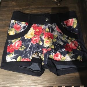 ⚡️NEW Printed Shorts⚡️