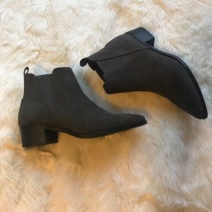 Old Navy Chelsea Boots