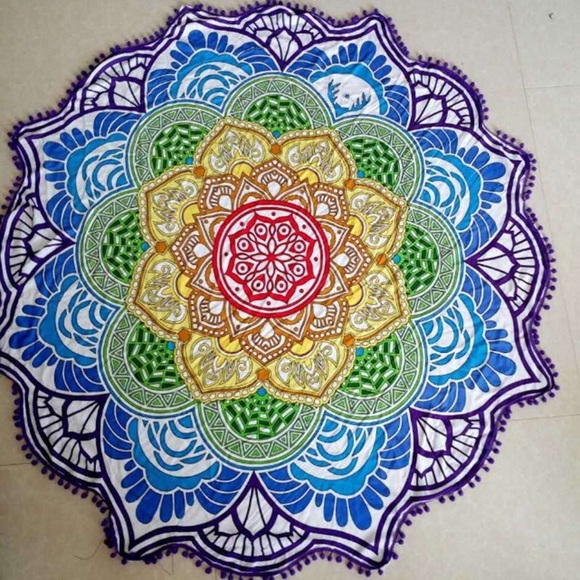 New Mandala Round 🌺 Lotus Flower Blanket/Wrap - Picture 2 of 4