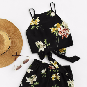🆕 • 🌼 black floral halter tie top 🌼