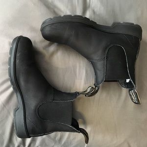 Blundstones