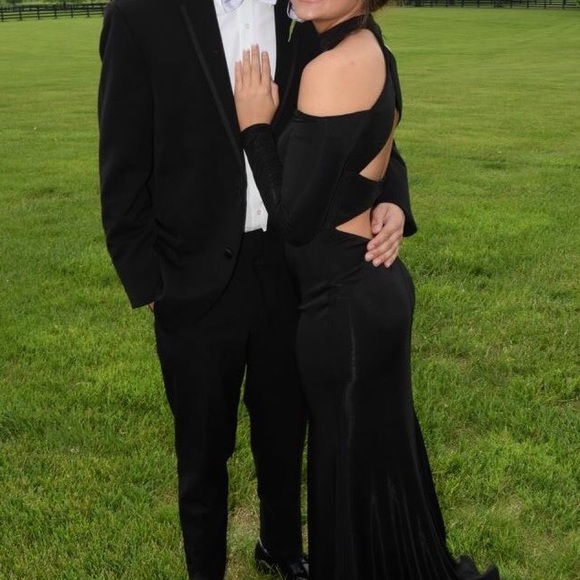 prom dress - Picture 3 of 3